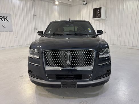 Used 2022 Lincoln Navigator Reserve image 8