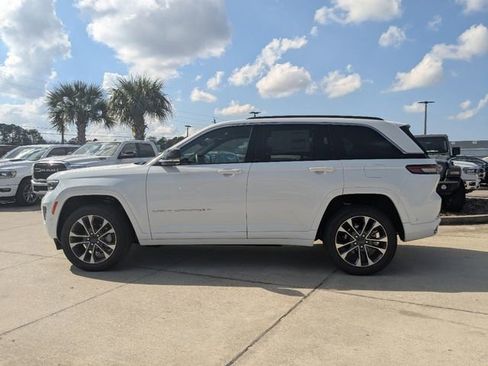 New 2025 Jeep Grand Cherokee Overland w/ Adv Protech Group III AWD/4WD image 7