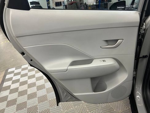 Used 2025 Hyundai Kona SEL AWD/4WD image 20