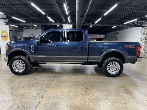 Used 2017 Ford F350 Lariat w/ Lariat Ultimate Package AWD/4WD image 4