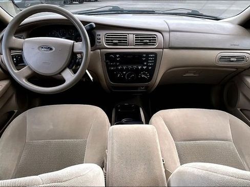 Used 2005 Ford Taurus SE image 7