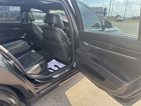 Used 2014 BMW 750Li xDrive image 15