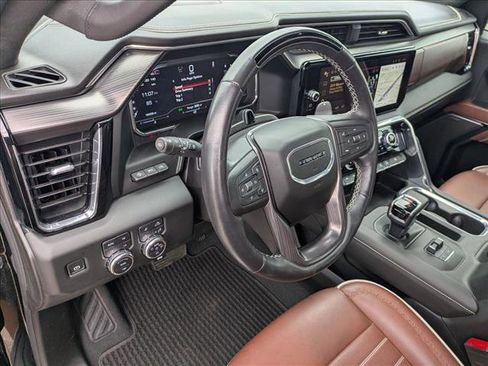 Used 2024 GMC Sierra 1500 Denali Ultimate AWD/4WD image 10