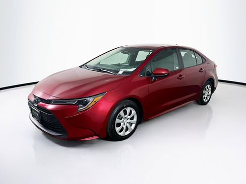 Used 2024 Toyota Corolla LE image 3