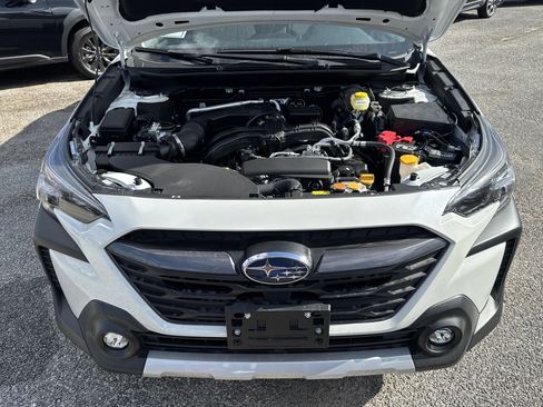 New 2025 Subaru Outback Limited image 9