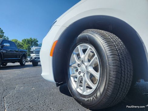 Used 2026 Chrysler Pacifica Select FWD image 33