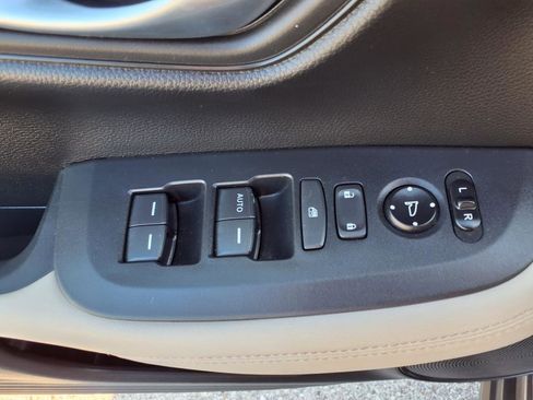 Used 2023 Honda HR-V LX image 20