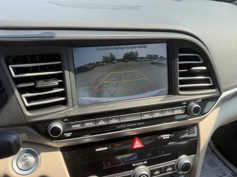 Used 2020 Hyundai Elantra Limited w/ Ultimate Package 03 FWD image 28