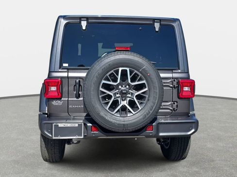 New 2026 Jeep Wrangler Unlimited Sahara AWD/4WD image 6