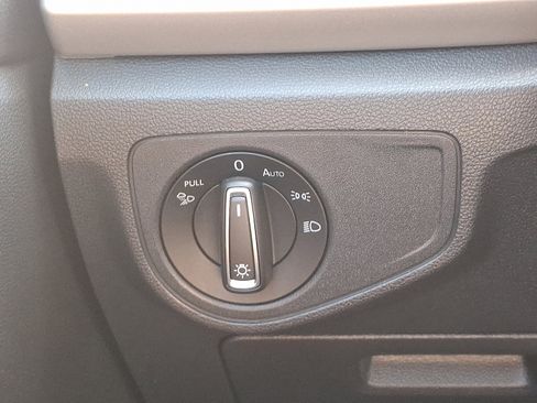 Certified 2023 Volkswagen Atlas SE w/ Panoramic Sunroof Package image 24