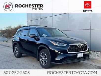 Used 2023 Toyota Highlander XLE