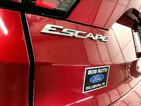 Used 2018 Ford Escape SE w/ SE Sync 3 Package FWD image 13