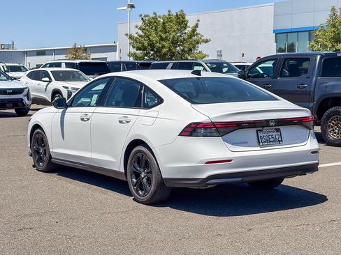 Used 2025 Honda Accord SE image 2