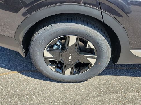 New 2026 Kia Sportage LX FWD image 38