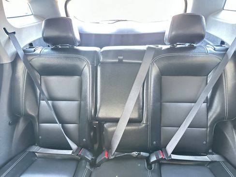 Used 2024 GMC Terrain SLT image 38