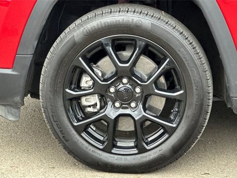 Used 2024 Jeep Compass Latitude w/ Convenience Group image 29