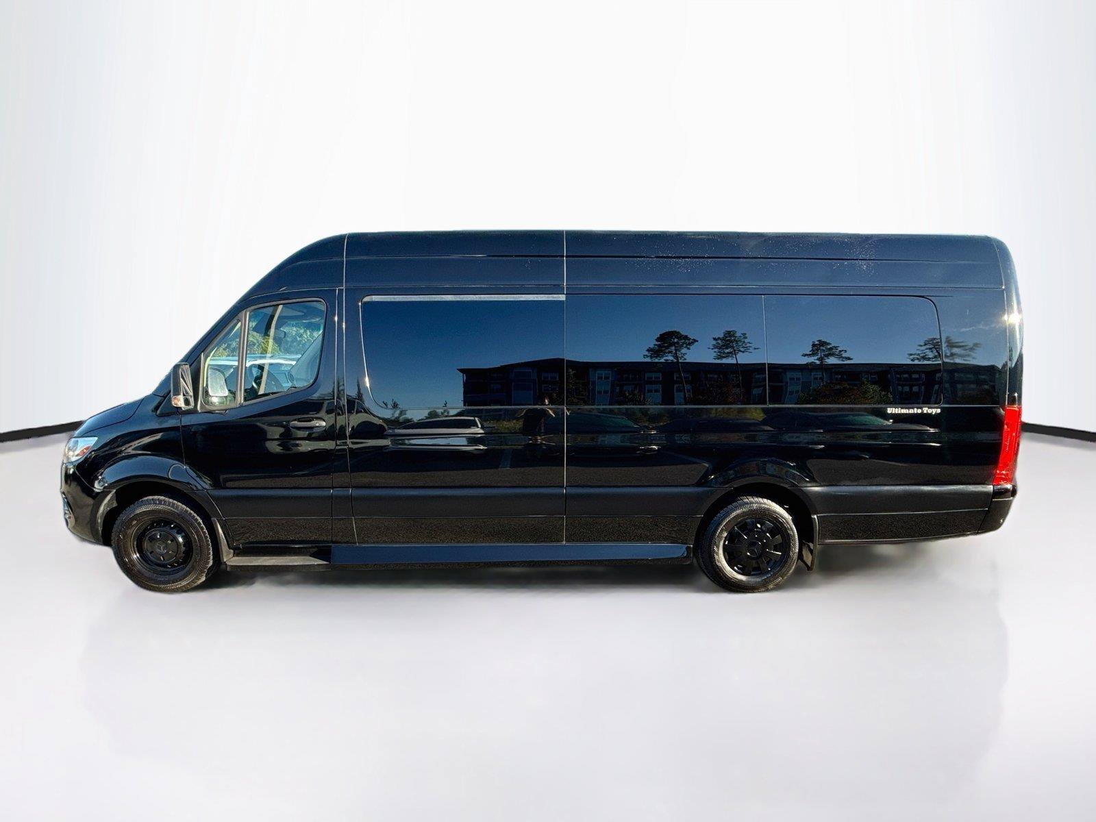 Used 2019 Mercedes-Benz Sprinter 170 image 2