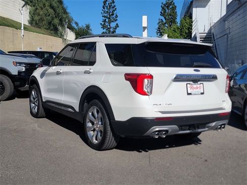 Used 2020 Ford Explorer Platinum w/ Premium Technology Package image 6