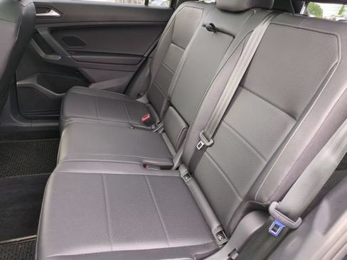 Used 2020 Volkswagen Tiguan SE R-Line AWD/4WD image 27