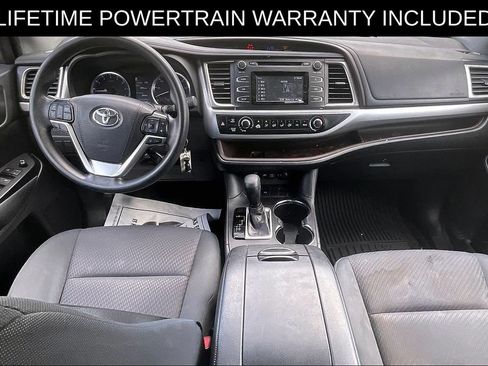 Used 2019 Toyota Highlander LE FWD image 15