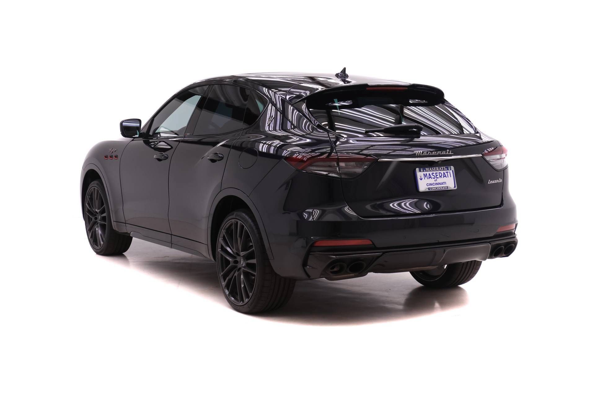 Used 2022 Maserati Levante Trofeo AWD/4WD image 5