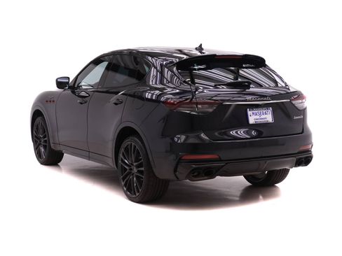 Used 2022 Maserati Levante Trofeo AWD/4WD image 5