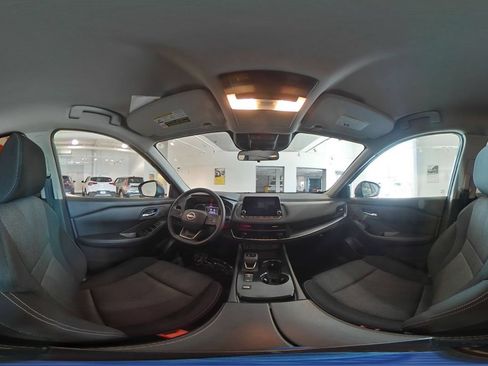Used 2025 Nissan Rogue SV FWD image 42