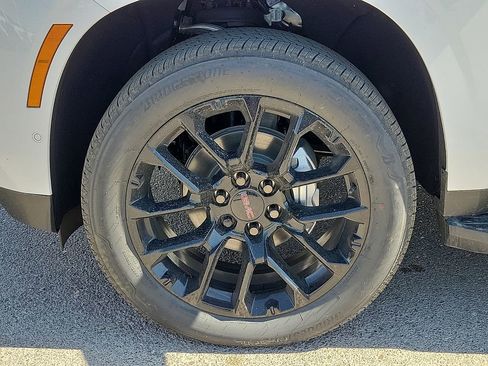 New 2026 GMC Yukon XL Elevation AWD/4WD image 14