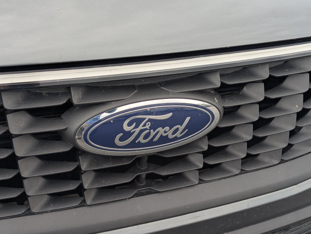 Used 2025 Ford Escape Platinum AWD/4WD image 11