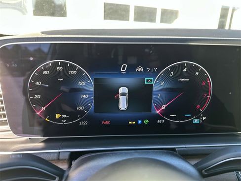 Used 2025 Mercedes-Benz GLS 450 4MATIC image 14