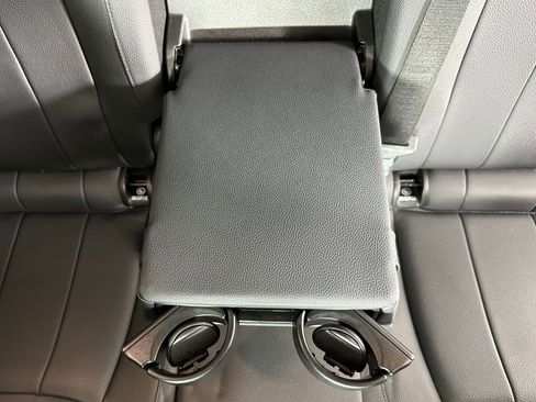 Used 2022 Mercedes-Benz GLB 250 4MATIC image 30