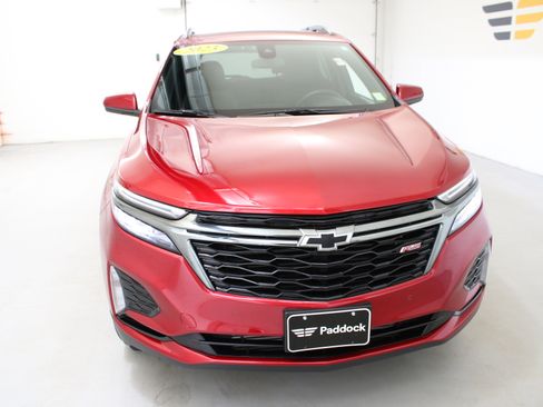 Used 2023 Chevrolet Equinox RS image 2