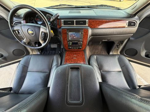 Used 2013 Chevrolet Tahoe LTZ image 17