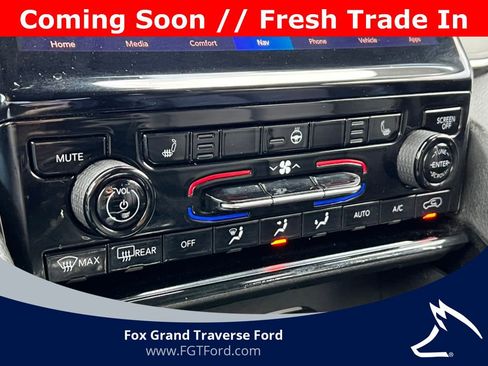 Used 2023 Jeep Grand Cherokee Limited AWD/4WD image 23