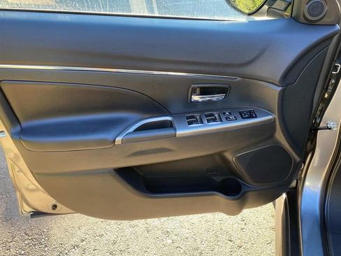 Used 2024 Mitsubishi Outlander Sport SE image 12