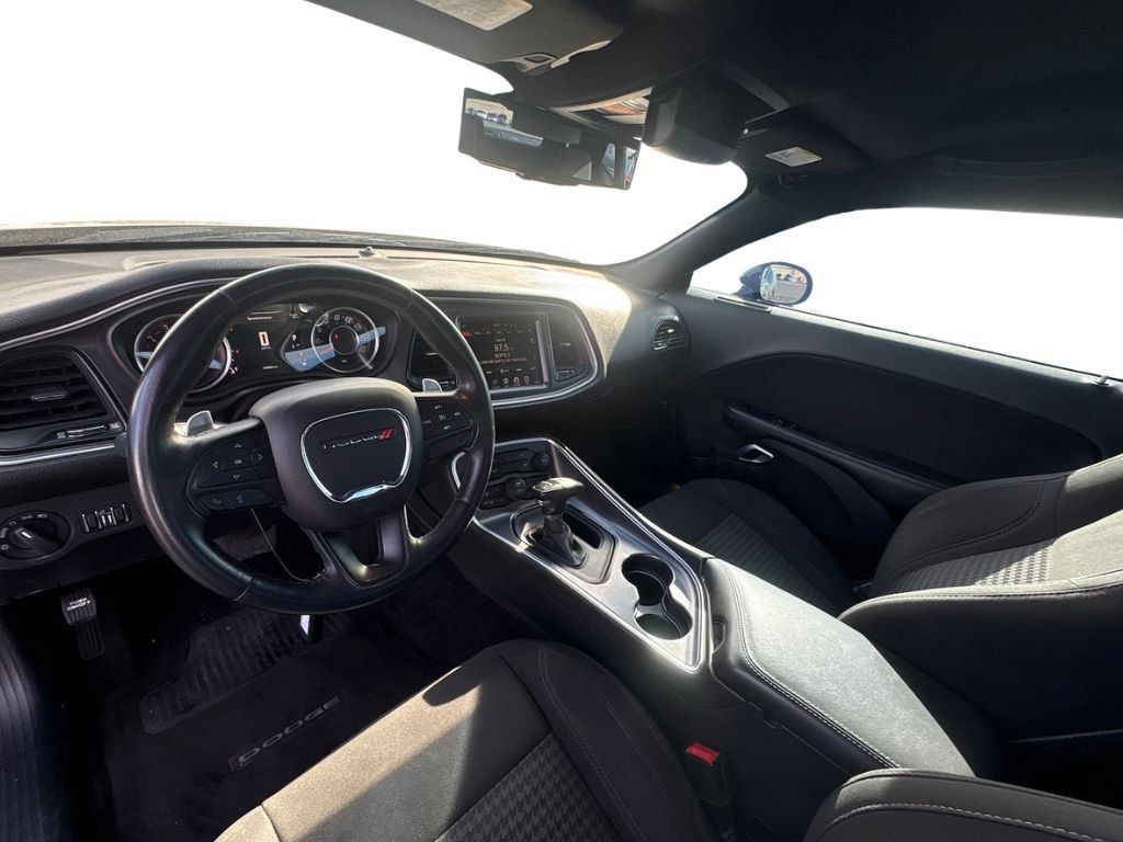 Used 2015 Dodge Challenger SXT w/ Super Sport Group (SS/T) RWD image 10