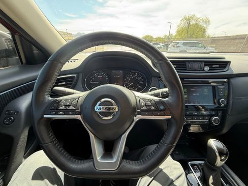 Used 2020 Nissan Rogue SL w/ Premium Package FWD image 19