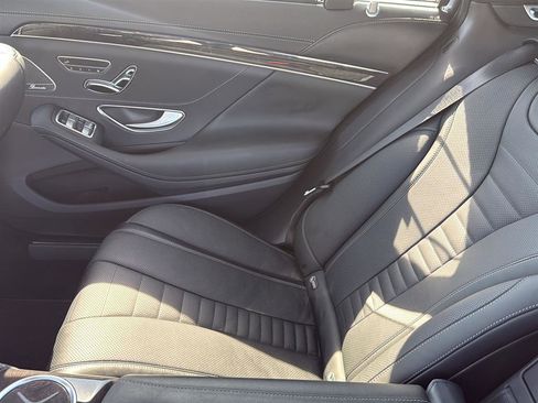 Used 2019 Mercedes-Benz S 560 Sedan image 26
