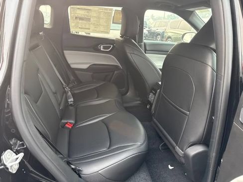 Used 2026 Jeep Compass Limited w/ Sun, Sound & Navigation Group AWD/4WD image 33