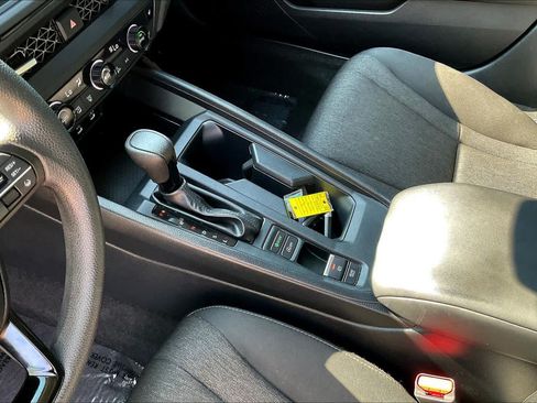 Used 2023 Honda Accord EX image 17