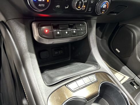 Used 2023 GMC Acadia AT4 w/ Technology Package AWD/4WD image 16