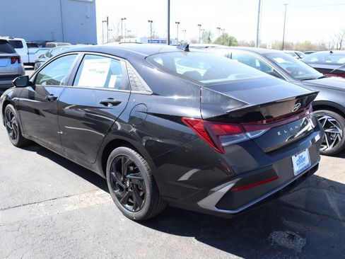 New 2026 Hyundai Elantra Sport image 21