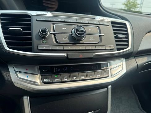 Used 2013 Honda Accord LX image 21