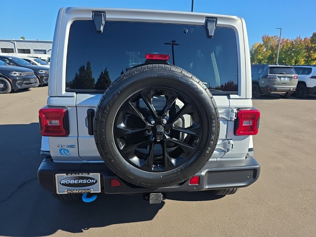 Used 2024 Jeep Wrangler Unlimited Sahara w/ Technology Group AWD/4WD image 4