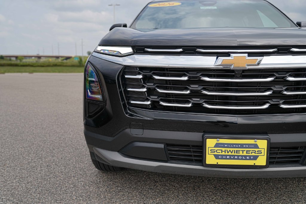 Used 2026 Chevrolet Equinox LT AWD/4WD image 4
