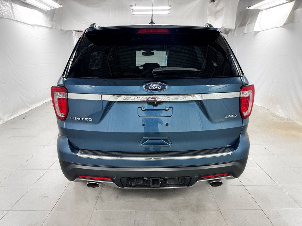 Used 2018 Ford Explorer Limited w/ Equipment Group 301A AWD/4WD image 4