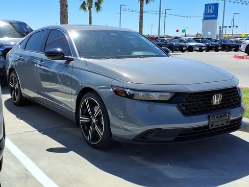 Used 2025 Honda Accord Sport image 1