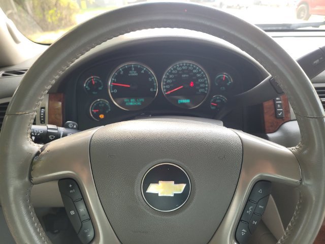 Used 2013 Chevrolet Tahoe LT w/ Texas Edition RWD image 29