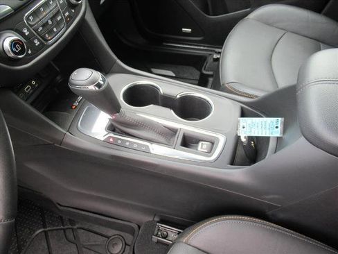 Used 2021 Chevrolet Equinox Premier image 18