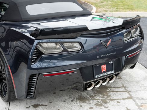 Used 2016 Chevrolet Corvette Z06 w/ 3LZ Preferred Equipment Group image 27